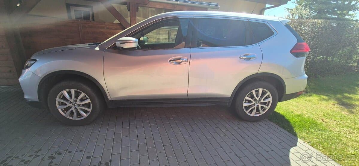 2017 Nissan X-TRAIL