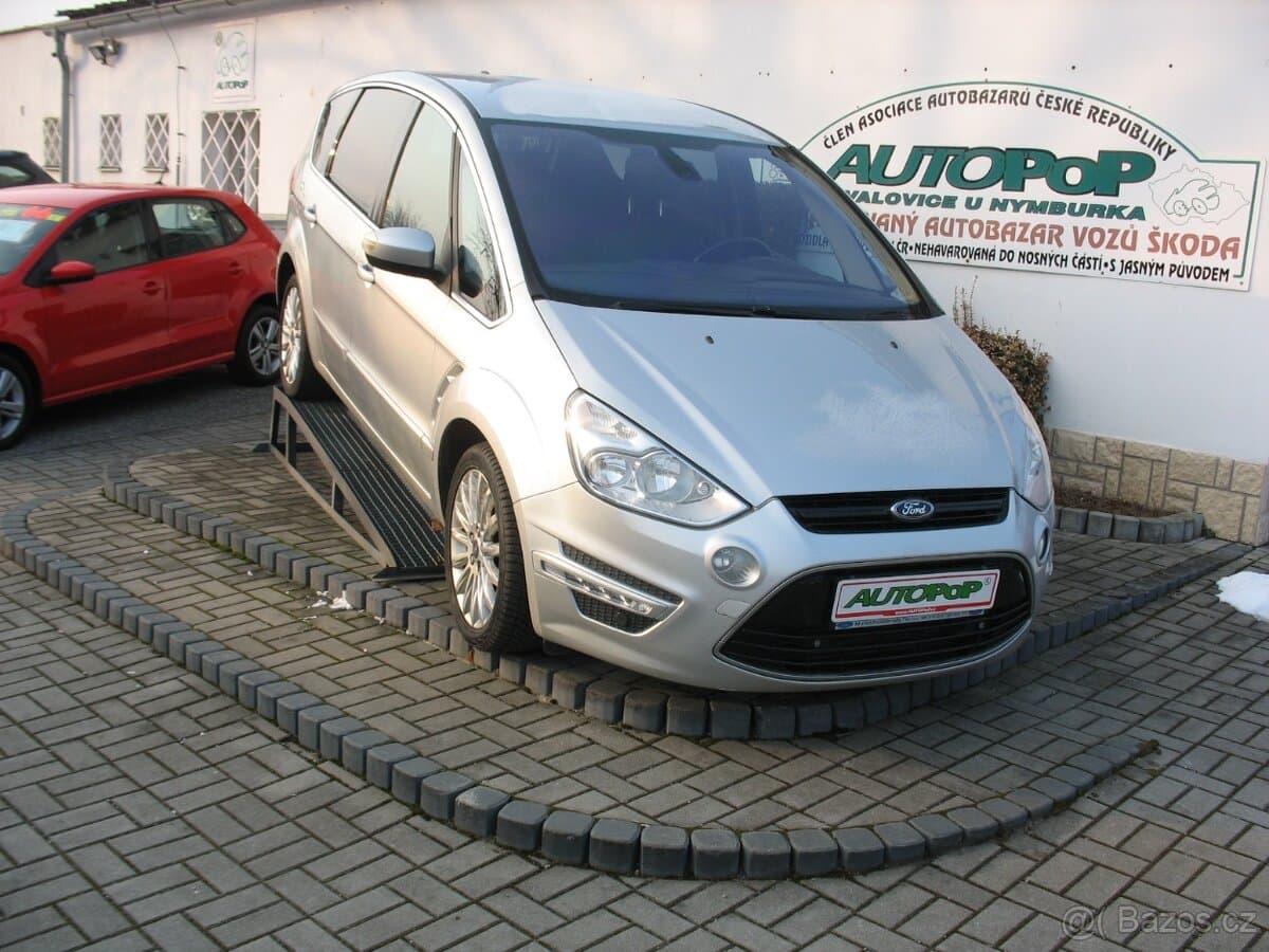 2012 Ford S-MAX