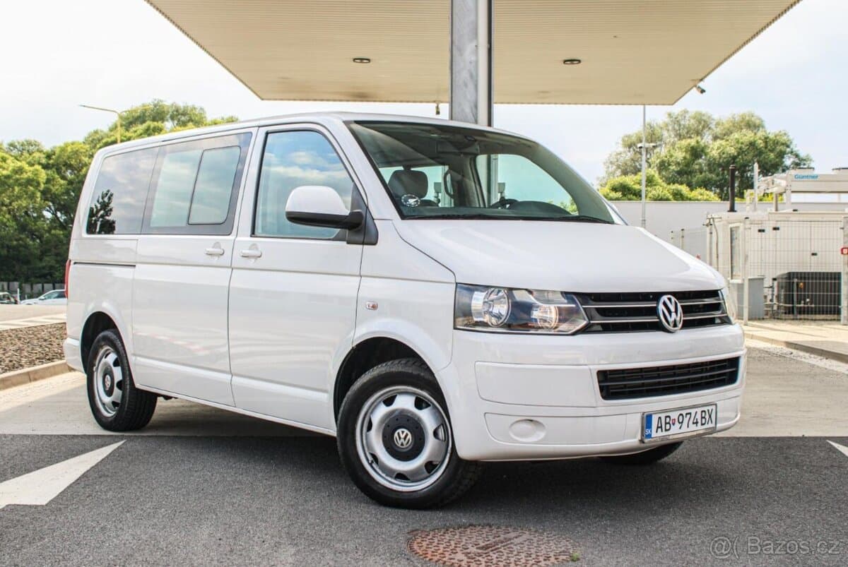 2012 Volkswagen CARAVELLE