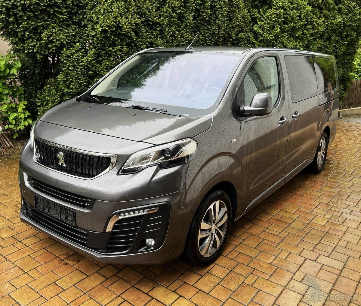 2018 Peugeot TRAVELLER