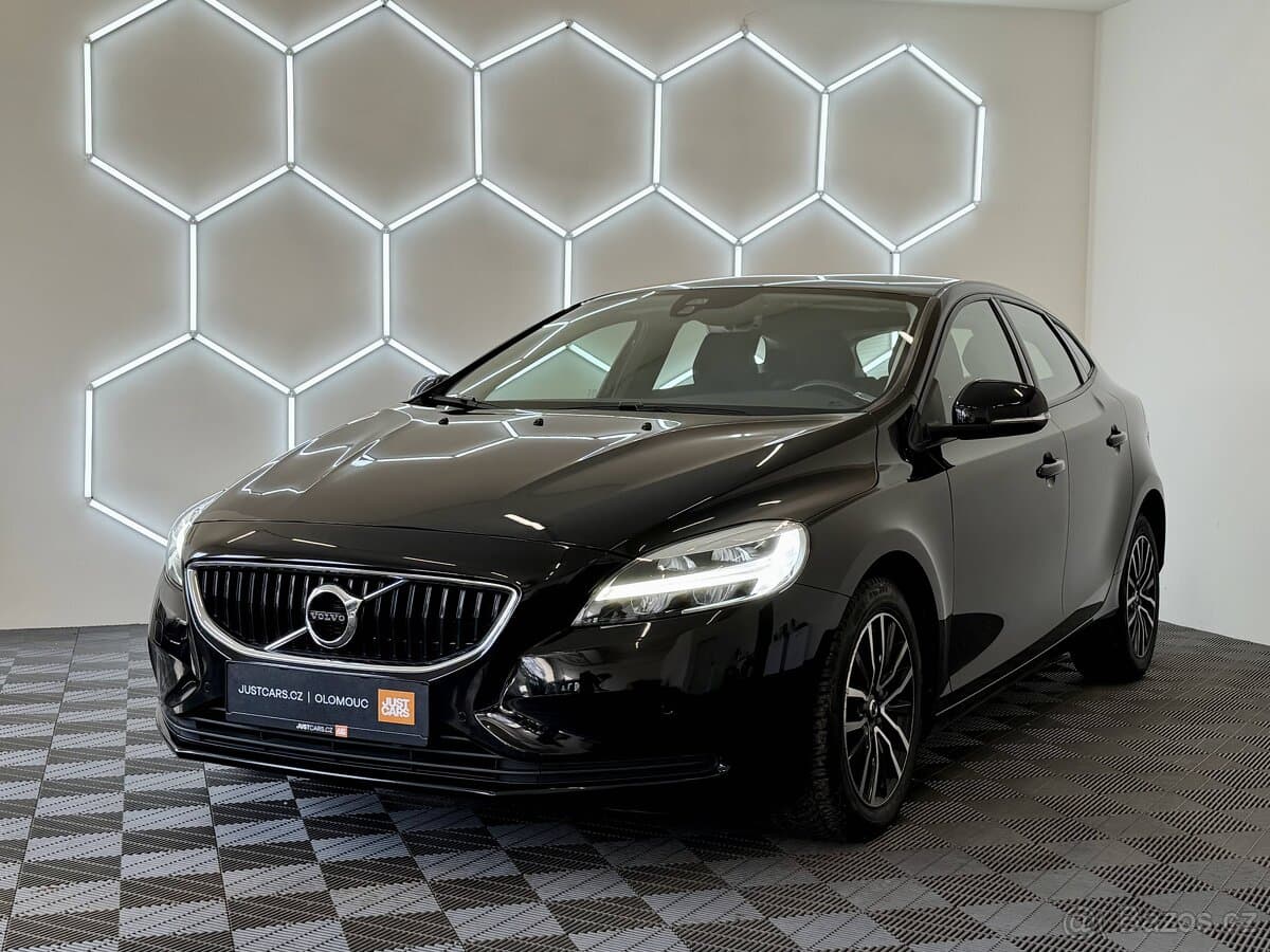 2019 Volvo V40