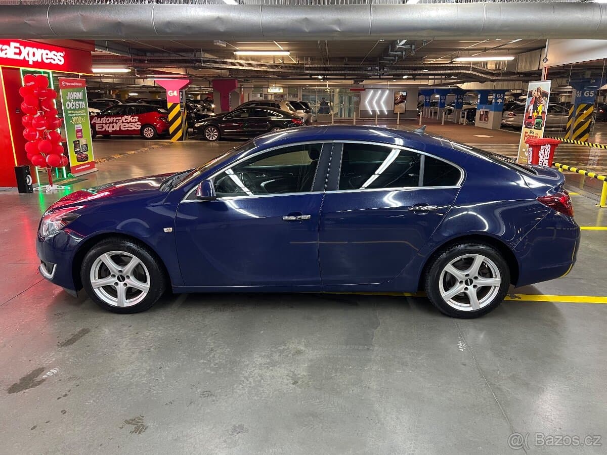 2013 Opel INSIGNIA