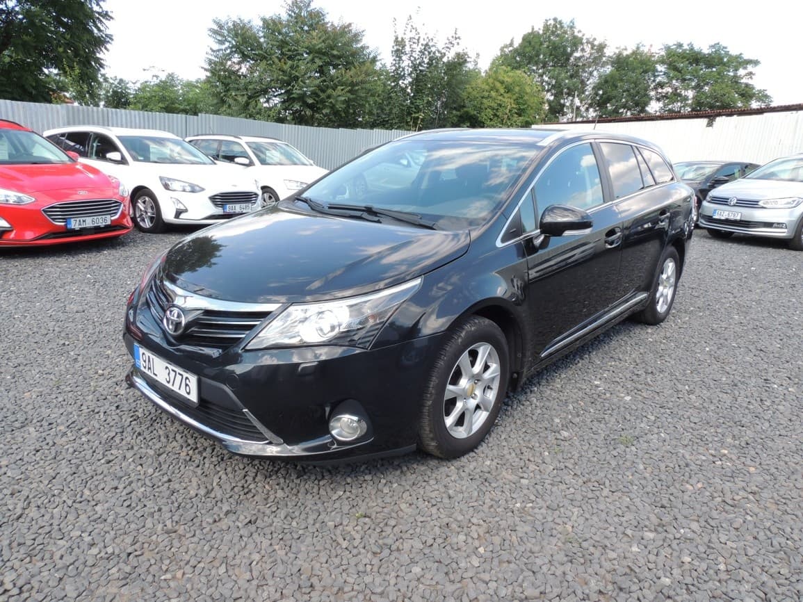 2012 Toyota AVENSIS