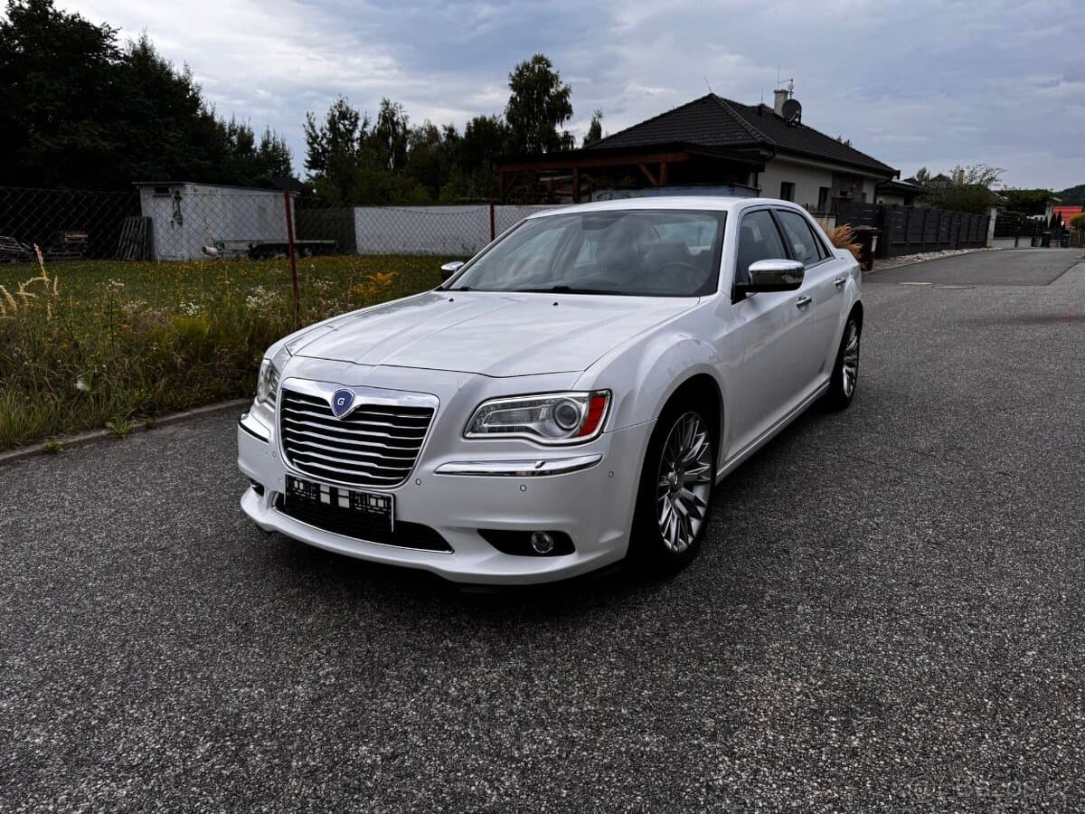 2013 Lancia THEMA