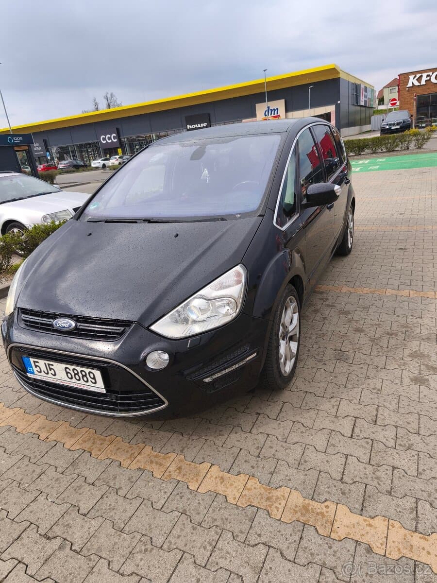 2013 Ford S-MAX
