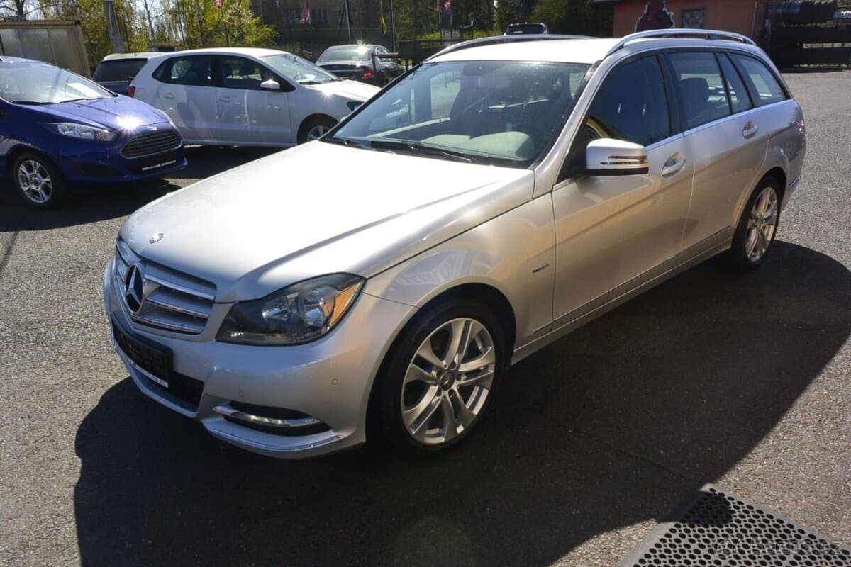 2011 Mercedes-Benz OSTATNÍ