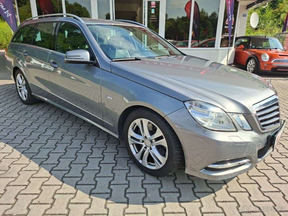 2011 Mercedes-Benz OSTATNÍ