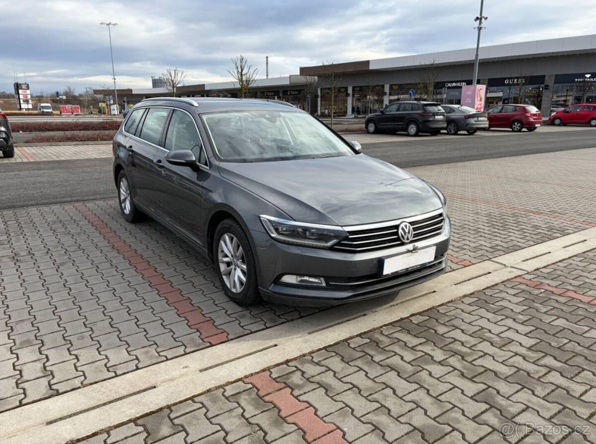 2016 Volkswagen PASSAT