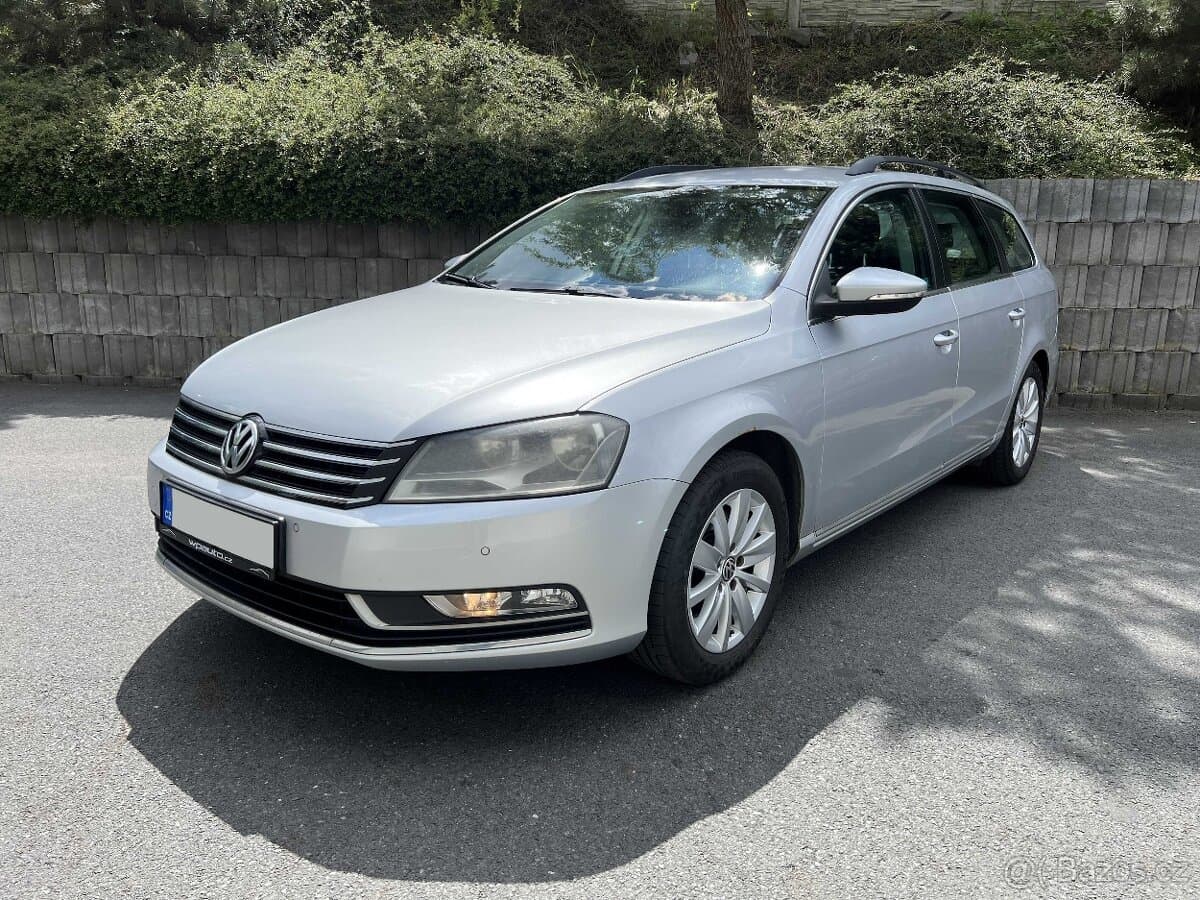 2011 Volkswagen PASSAT
