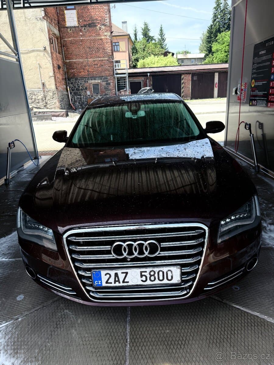 2012 Audi A8