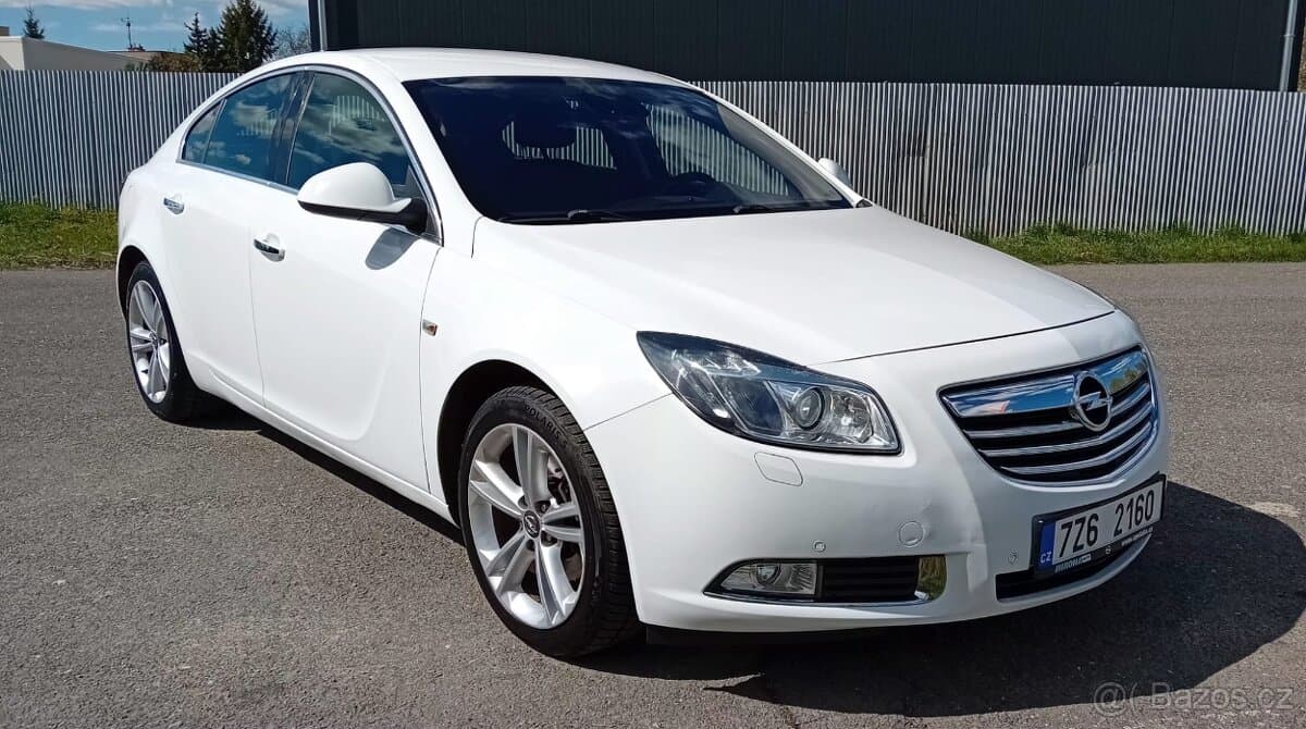 2012 Opel INSIGNIA