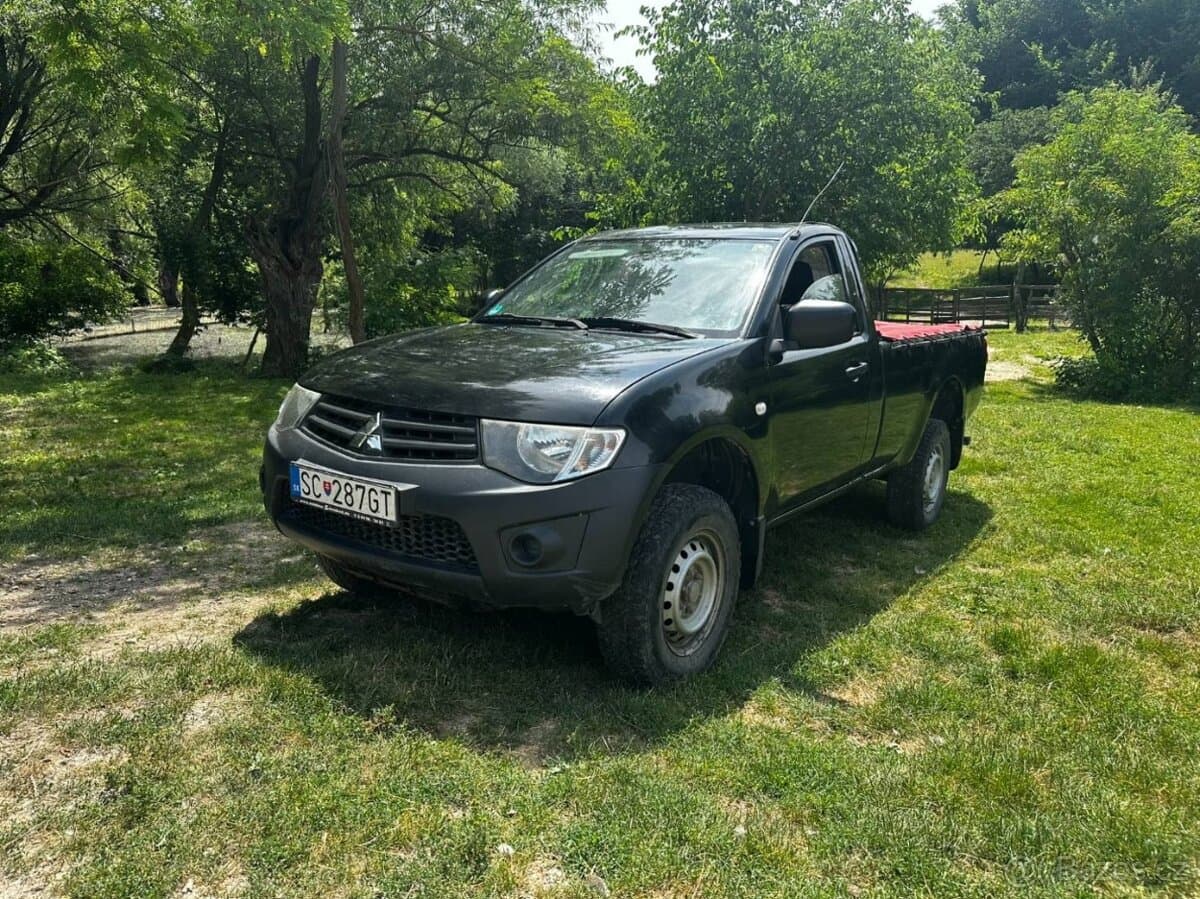 2014 Mitsubishi L200