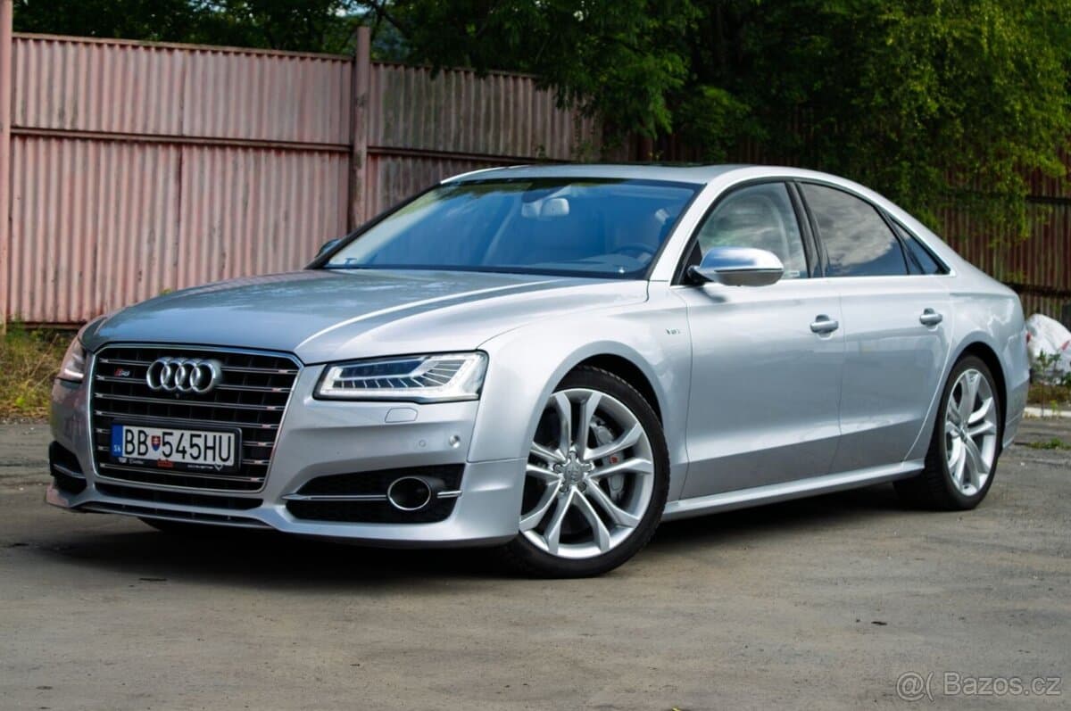 2015 Audi S8