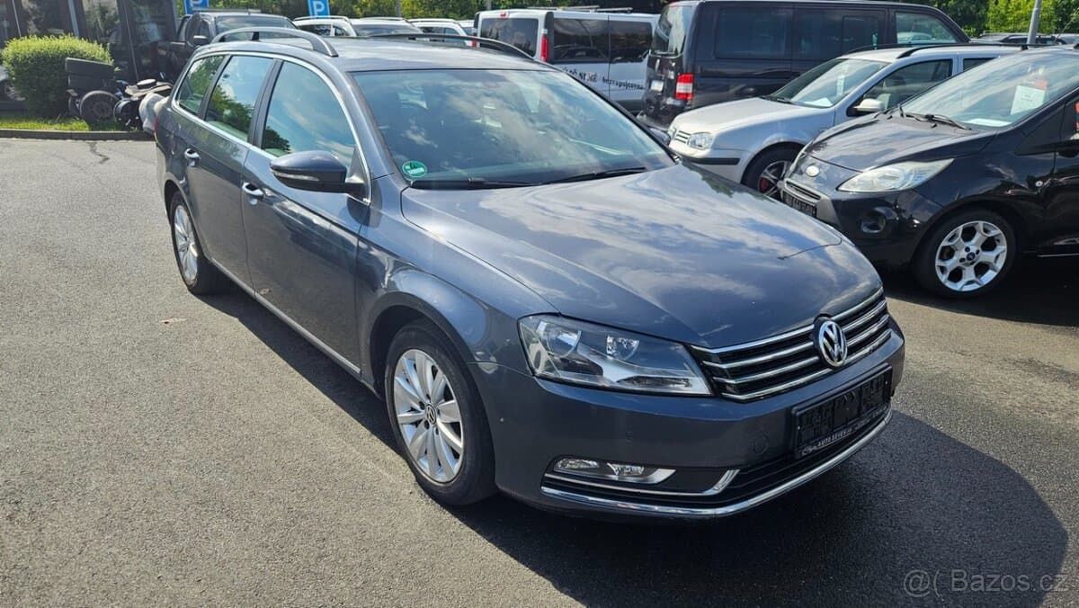 2013 Volkswagen PASSAT