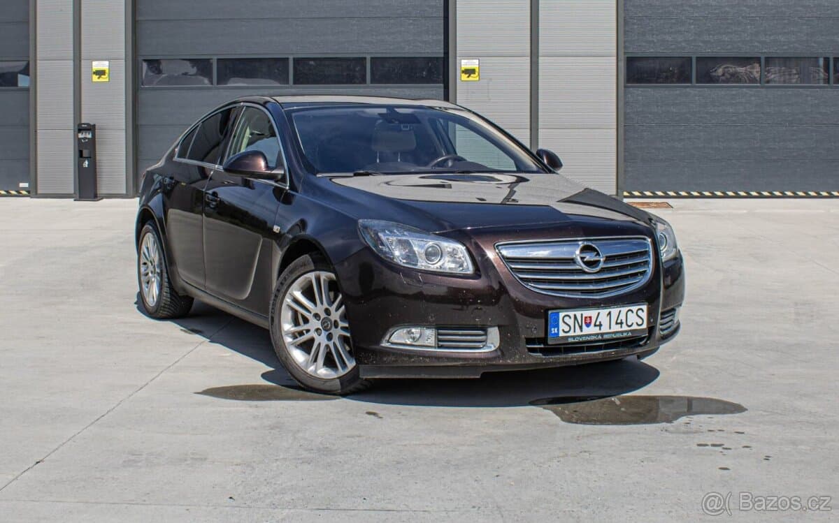 2011 Opel INSIGNIA