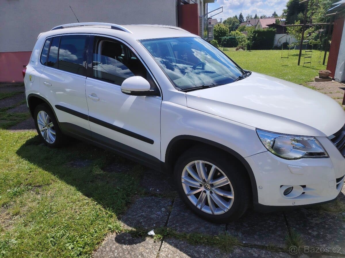 2011 Volkswagen TIGUAN