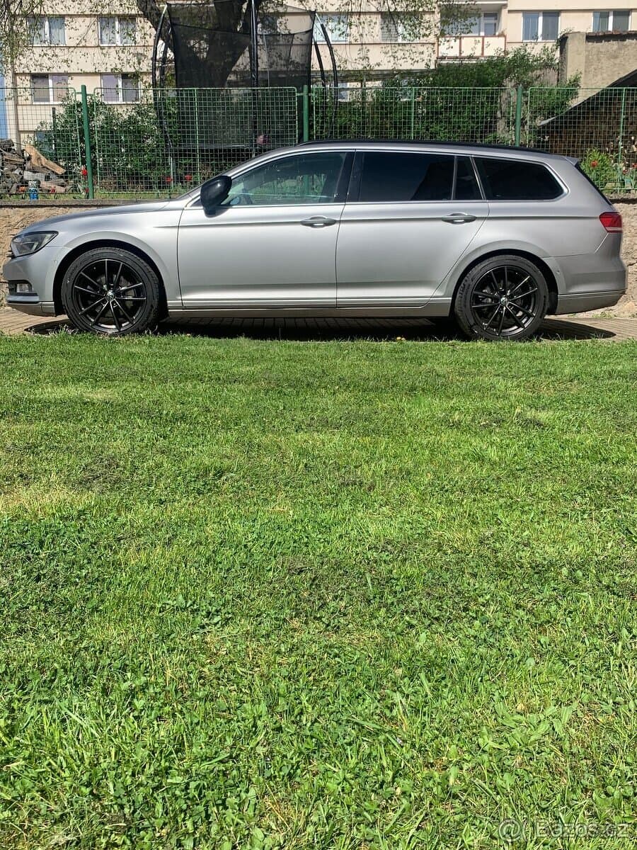 2015 Volkswagen PASSAT