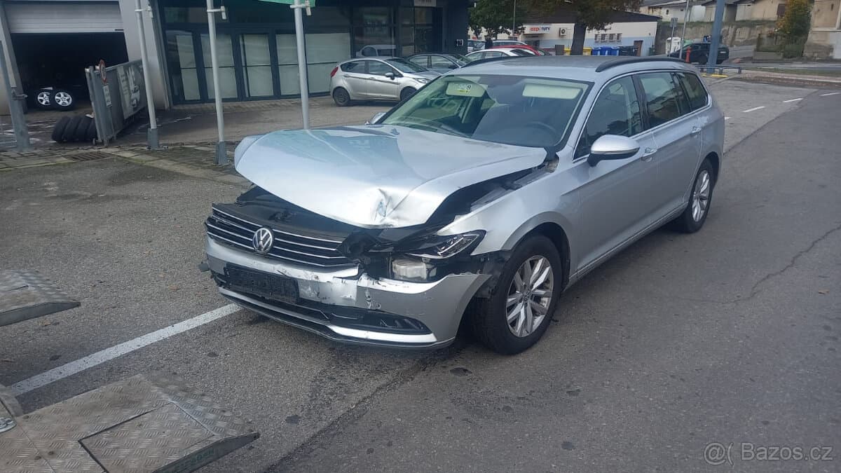 2017 Volkswagen PASSAT