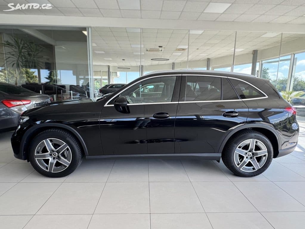 2025 Mercedes-Benz GLC