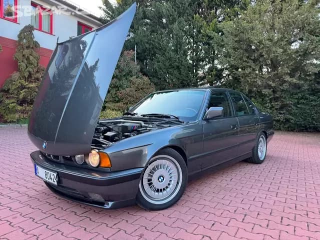 1989 BMW M5