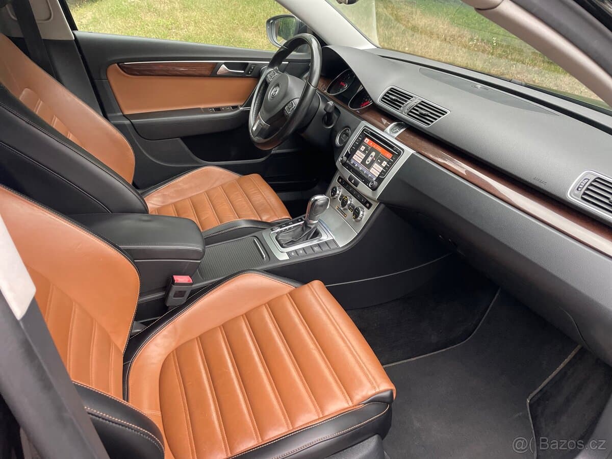 2012 Volkswagen PASSAT