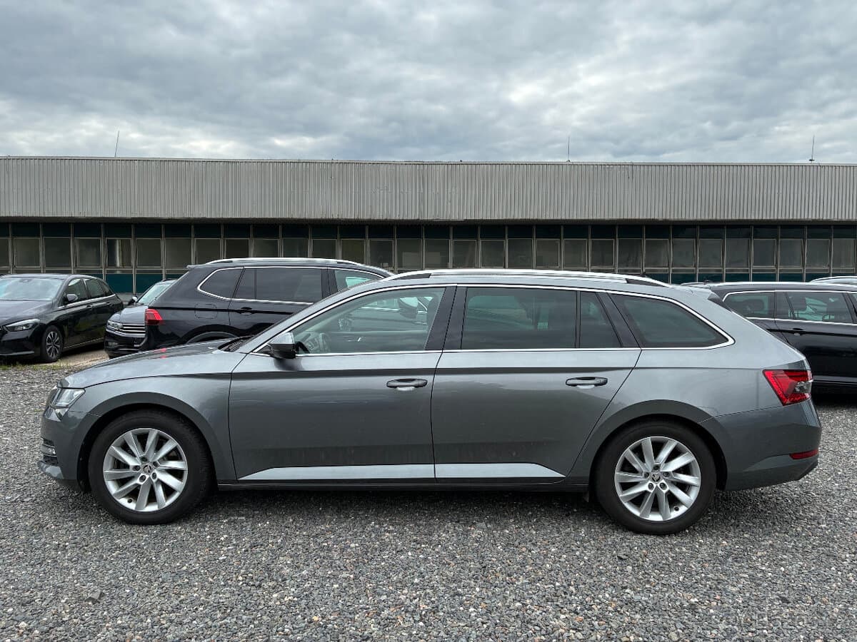 2023 Škoda SUPERB
