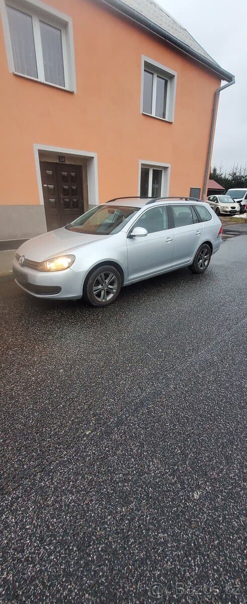 2010 Volkswagen GOLF