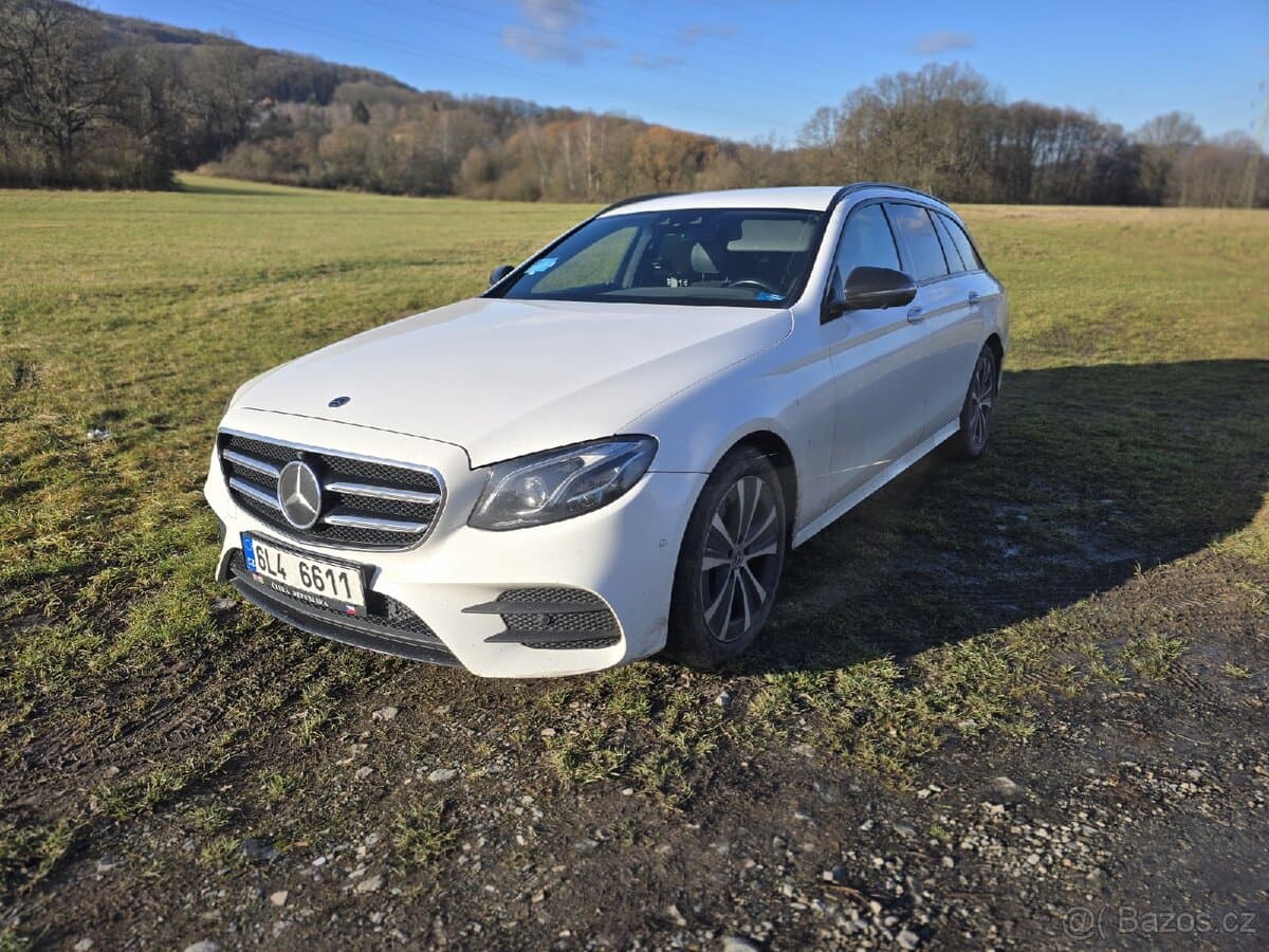 2017 Mercedes-Benz OSTATNÍ