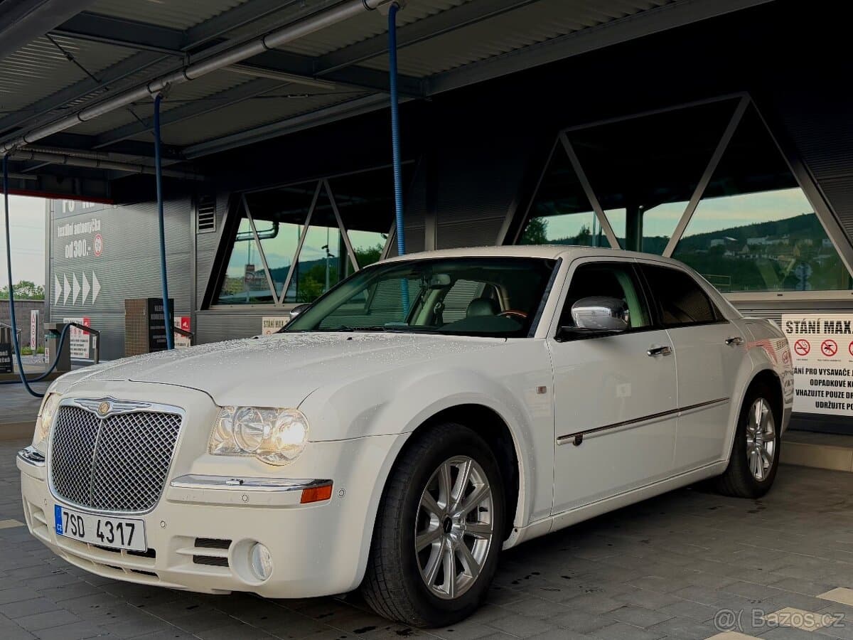 2010 Chrysler 300C