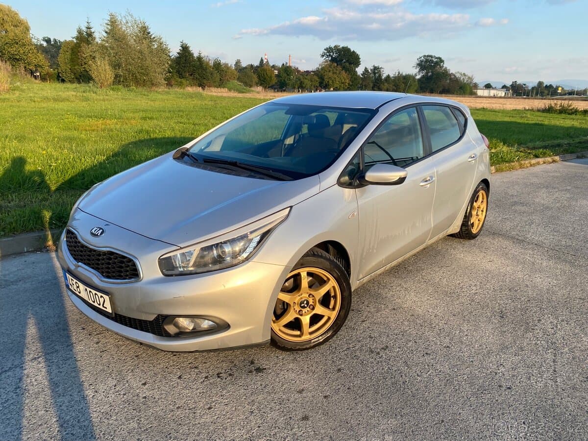 2013 Kia PROCEED