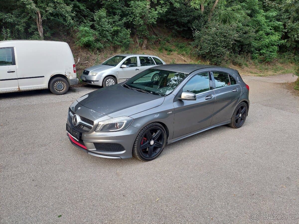 2013 Mercedes-Benz OSTATNÍ