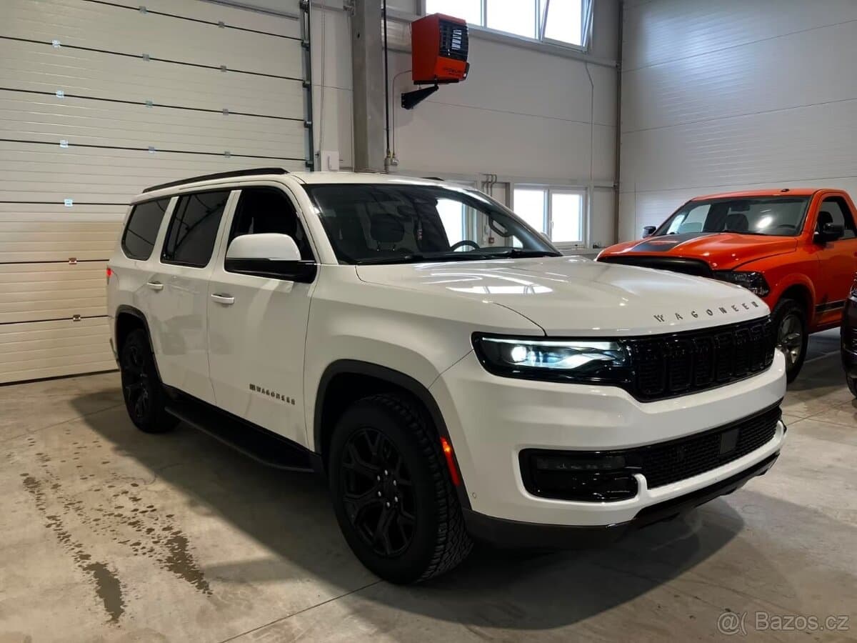 2022 Jeep OSTATNÍ