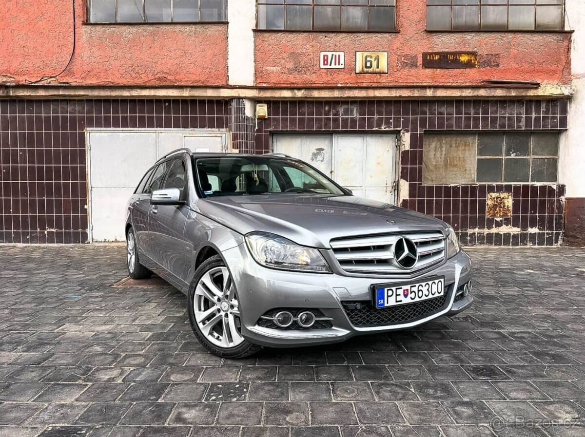 2011 Mercedes-Benz OSTATNÍ