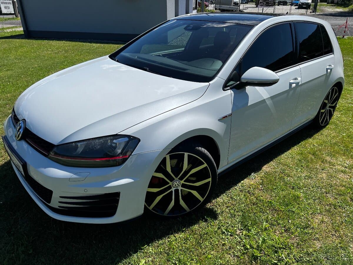 2014 Volkswagen GOLF