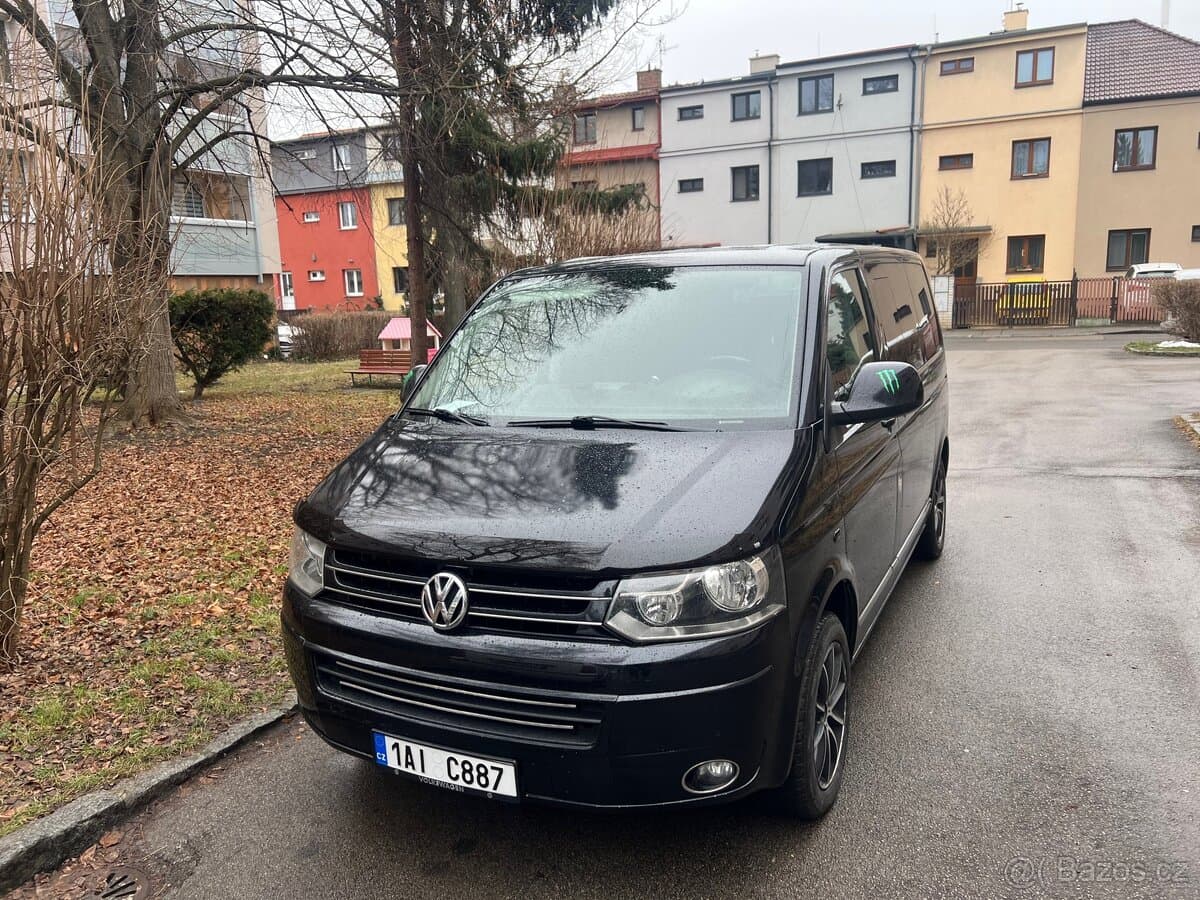 2012 Volkswagen CARAVELLE