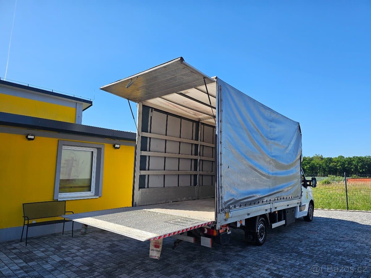 2022 Renault MASTER
