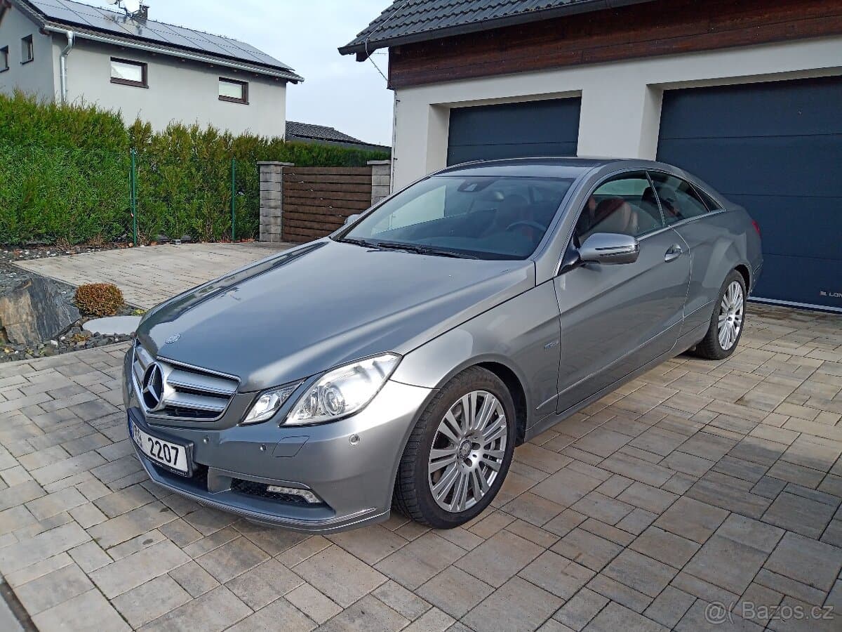 2009 Mercedes-Benz OSTATNÍ