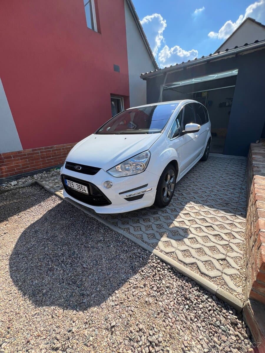 2011 Ford S-MAX