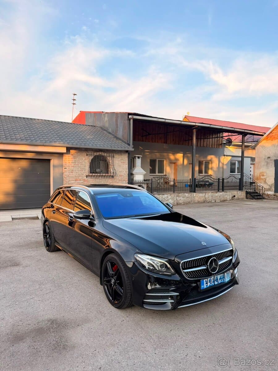 2017 Mercedes-Benz OSTATNÍ