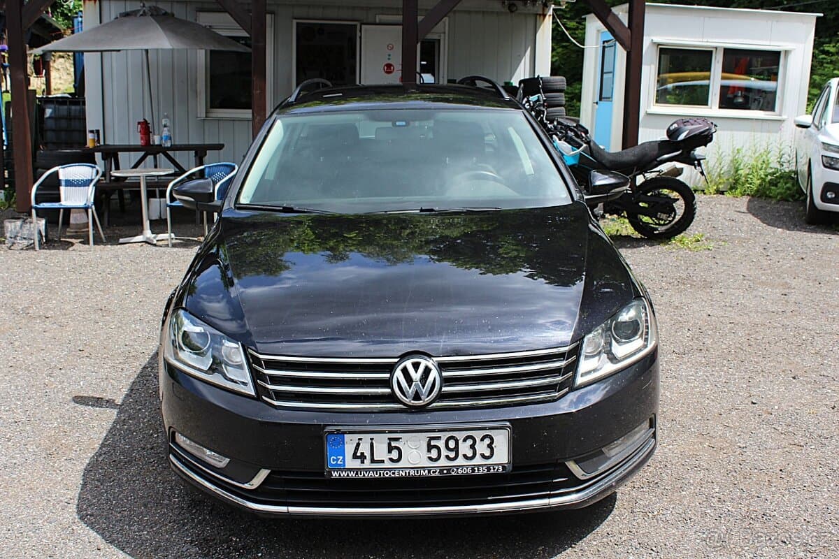 2011 Volkswagen PASSAT