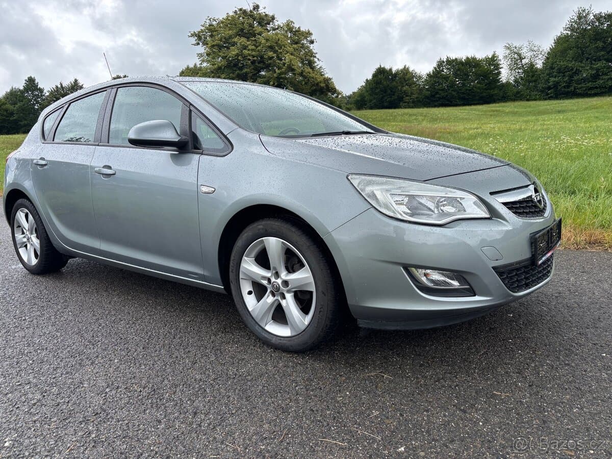 2010 Opel ASTRA