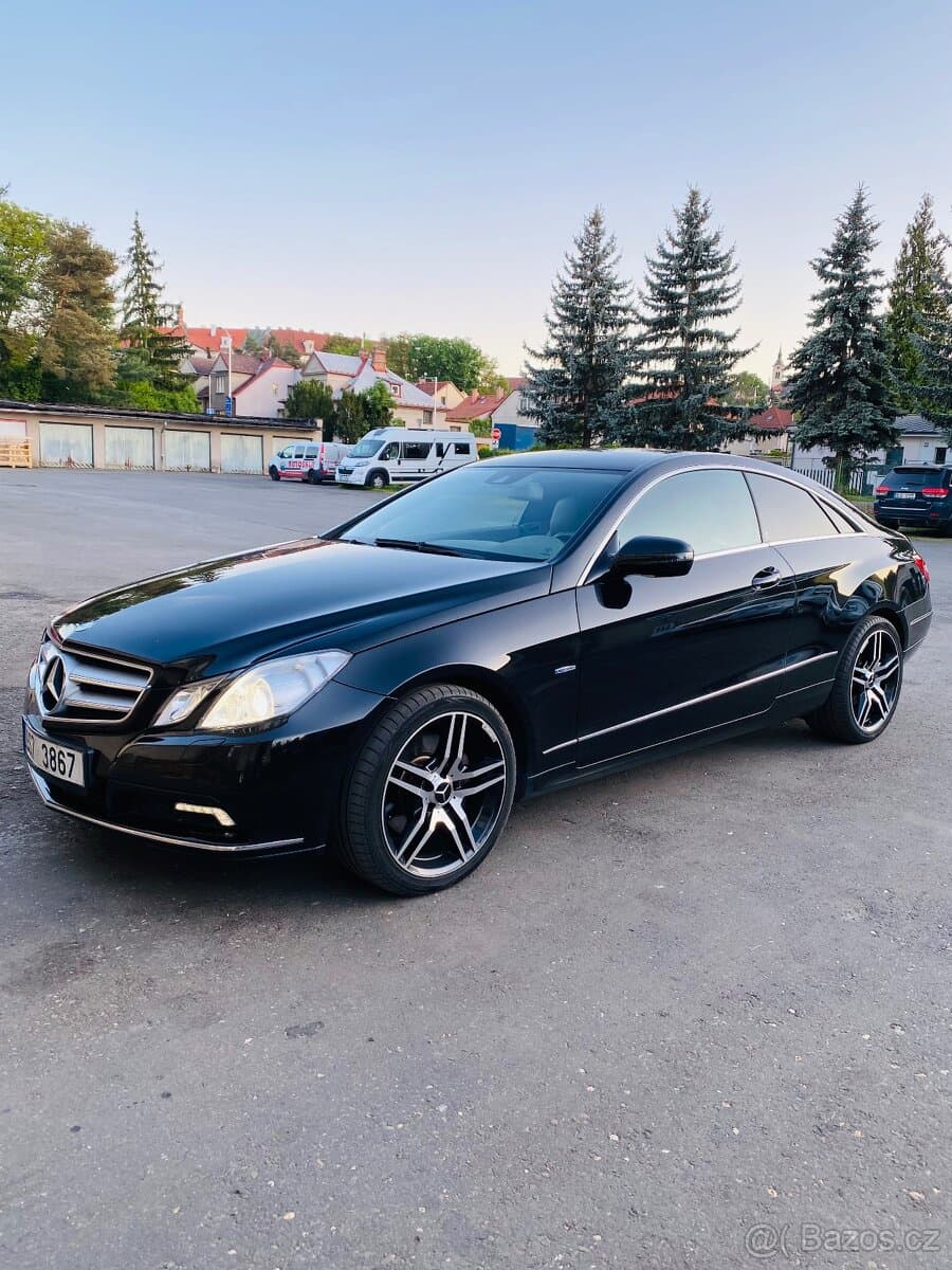 2009 Mercedes-Benz OSTATNÍ