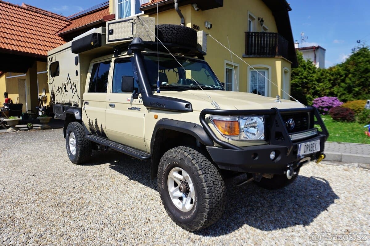 2020 Toyota LAND CRUISER