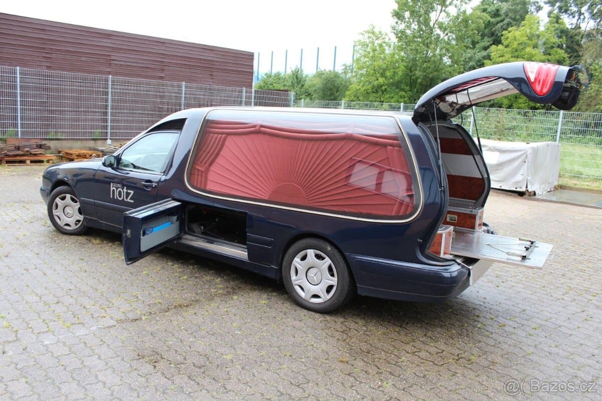 2002 Mercedes-Benz OSTATNÍ