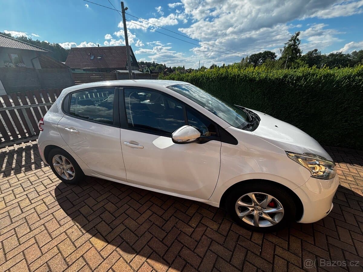 2014 Peugeot 208