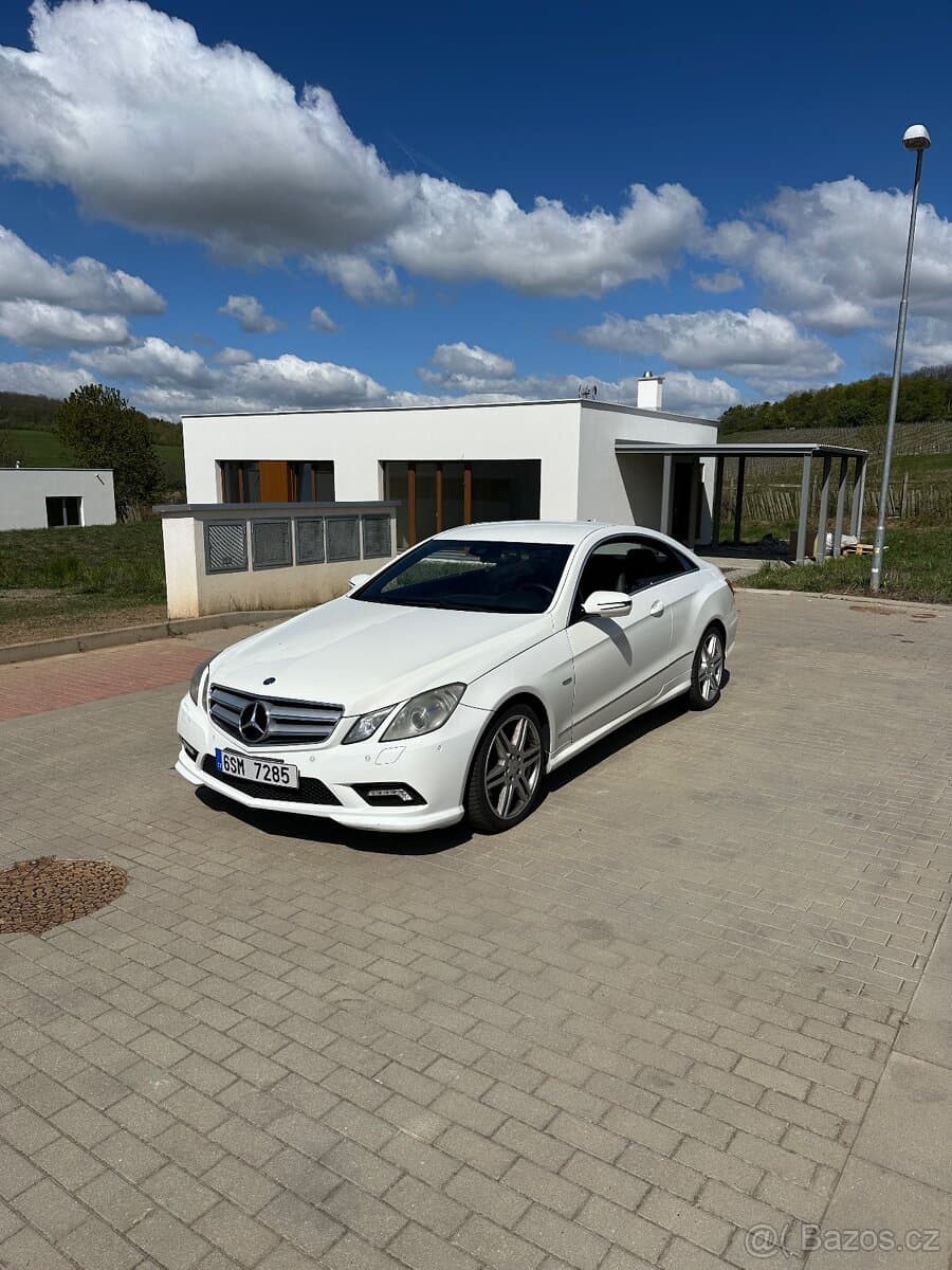 2009 Mercedes-Benz OSTATNÍ