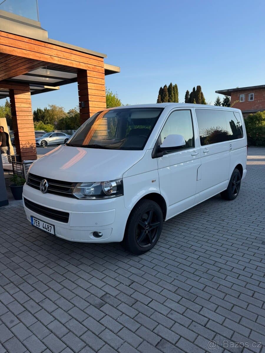 2013 Volkswagen CARAVELLE