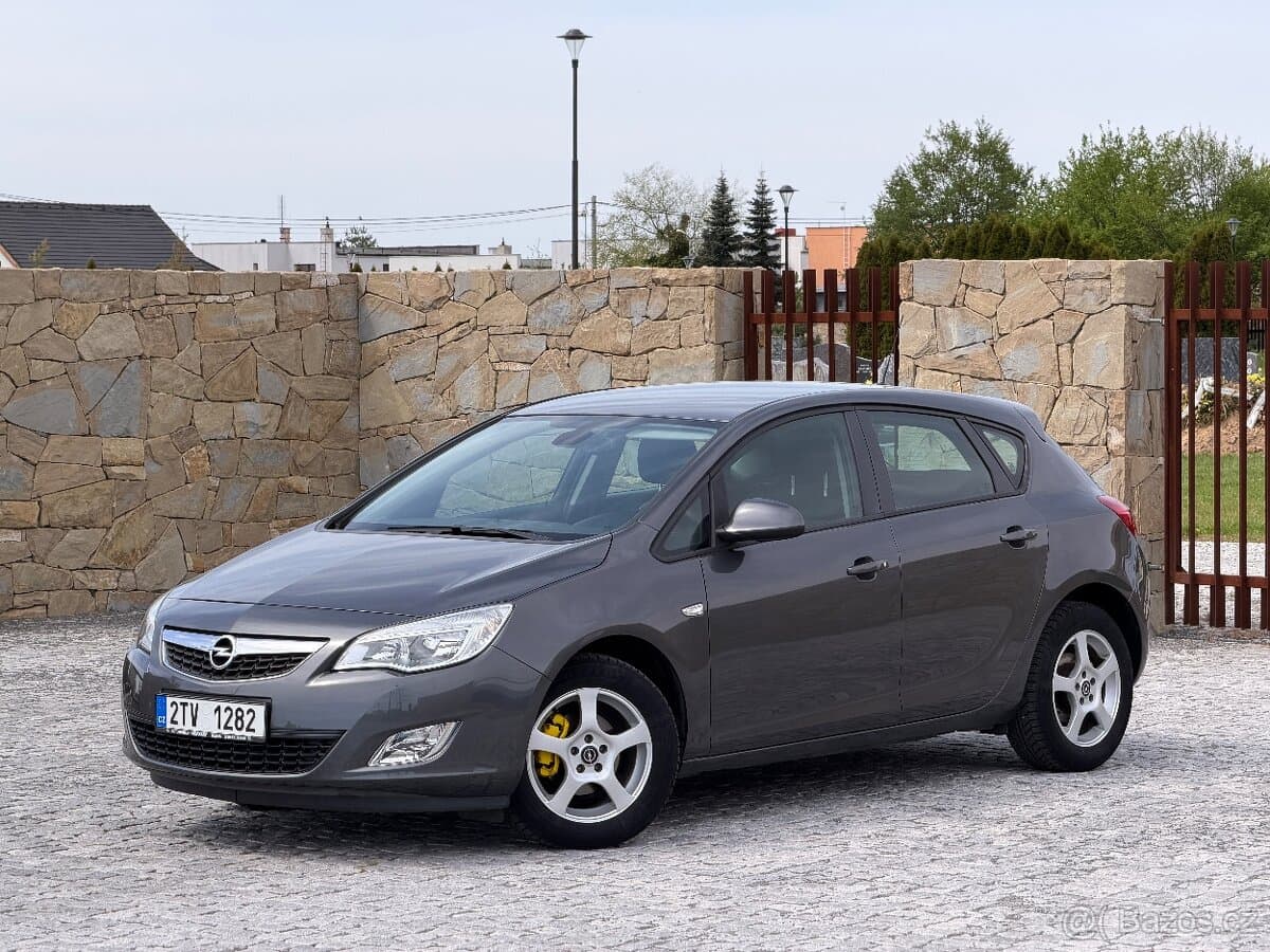 2010 Opel ASTRA