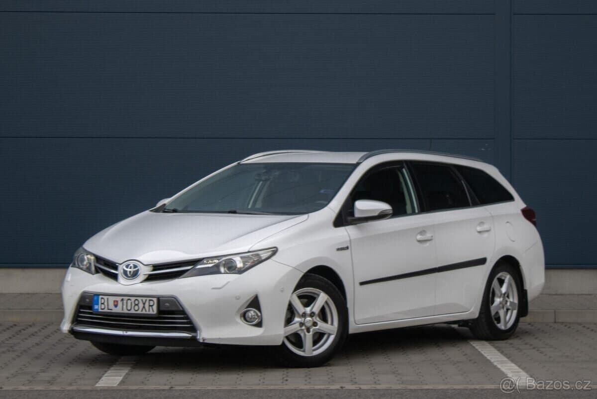 2014 Toyota AURIS