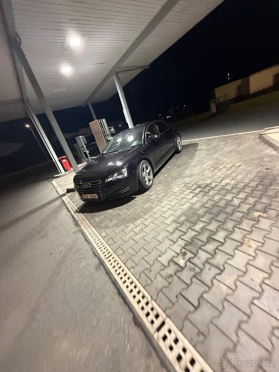 2012 Audi A8